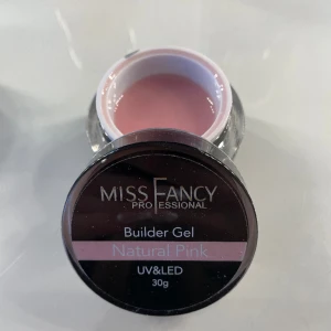 Builder gel Miss Fancy - Fin rosa färg, builder gel från Miss Fancy. Den har låg viskotet så den jämnar ut sig fint. 30g, köpt för 320kr, säljer för 200kr. 80% av gelén kvar.