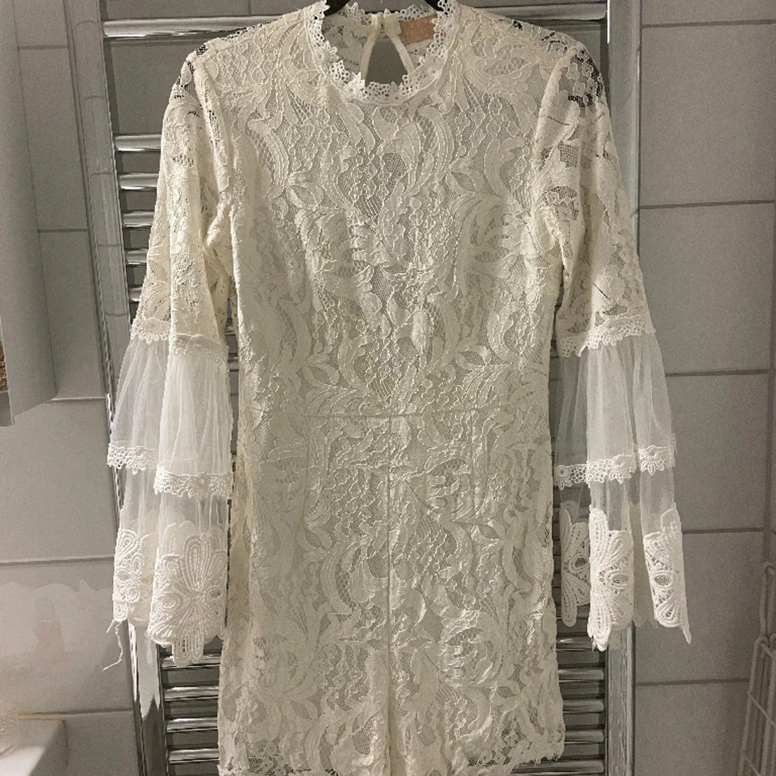 Vit spets byxdress - 90