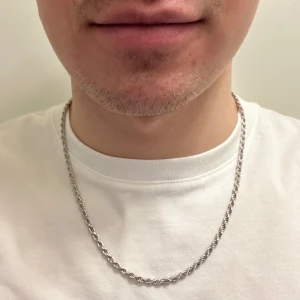 Rope sterling silver kedja  - Längd: 18 inches Tjocklek: 3,3mm Material: sterling silver  Oanvänd 