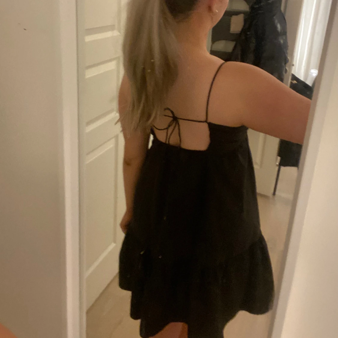 svart zara klänning  - 90