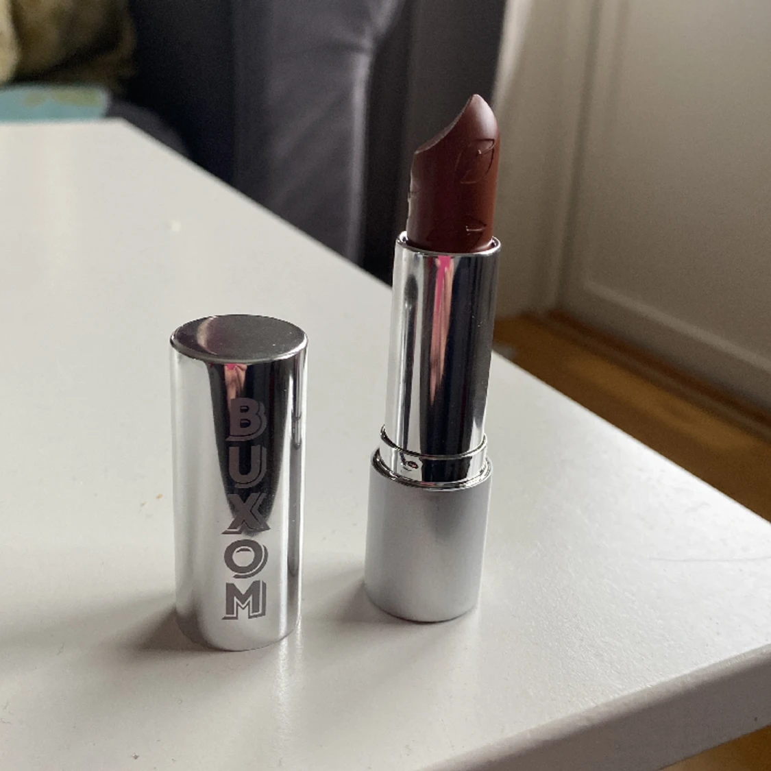 Buxom läppstift  - 90