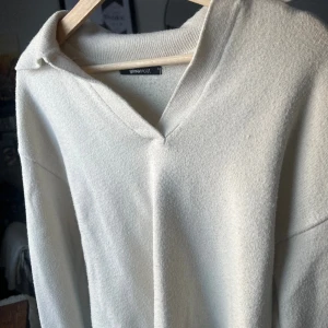 Tröja gina tricot  - Tröja från gina tricot vit använt skick 
