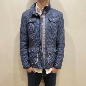 Jacka Taifun Separates - Hej! Säljer nu min jacka från märket Taifun Separates storlek S i fint skick. Modellen på bilden är 180cm lång och väger 80kg. Tveka inte på att höra av dig om du har några frågor eller funderingar kring varan!