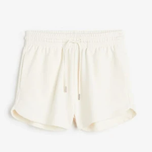 Mjukisshorts - Mjukisshorts från h&m, använda 1 gång💓 nyskick! Säljs pga rensar inför utlandsflytt 