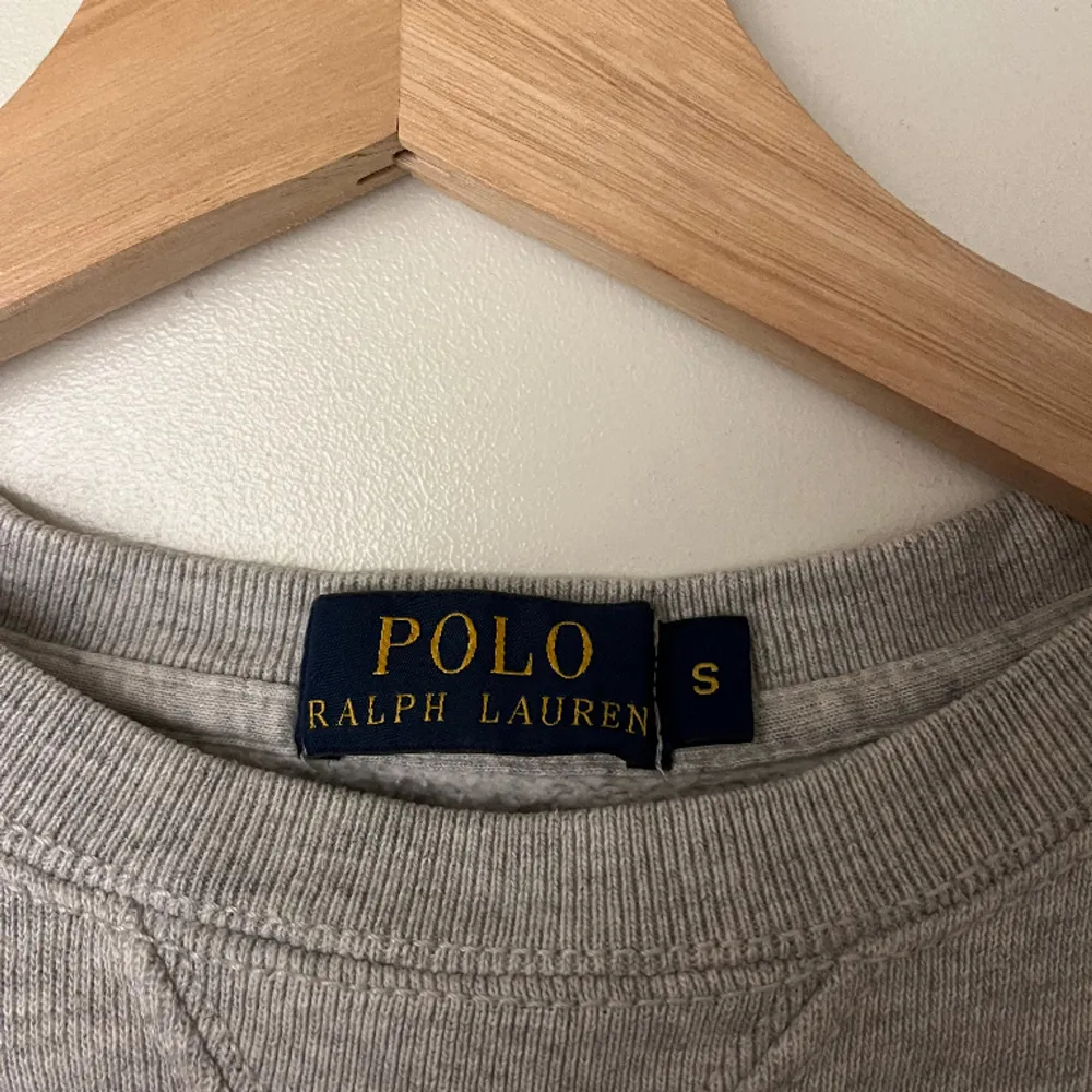 Polo Ralph Lauren sweatshirt i storlek s.  Skick 10/10. Hoodies.