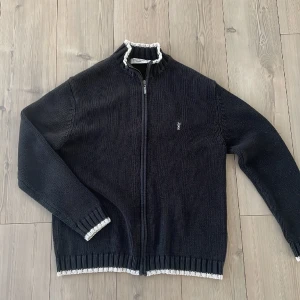 YSL knitwear  - Sjukt snygg ysl stickad zip tröja! Grymt skick size M passar L också!  