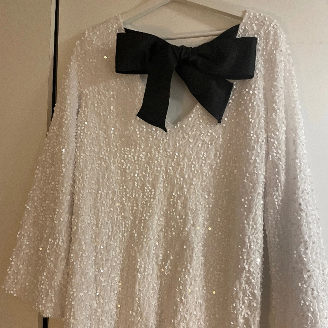 Klänning med rosett - 90