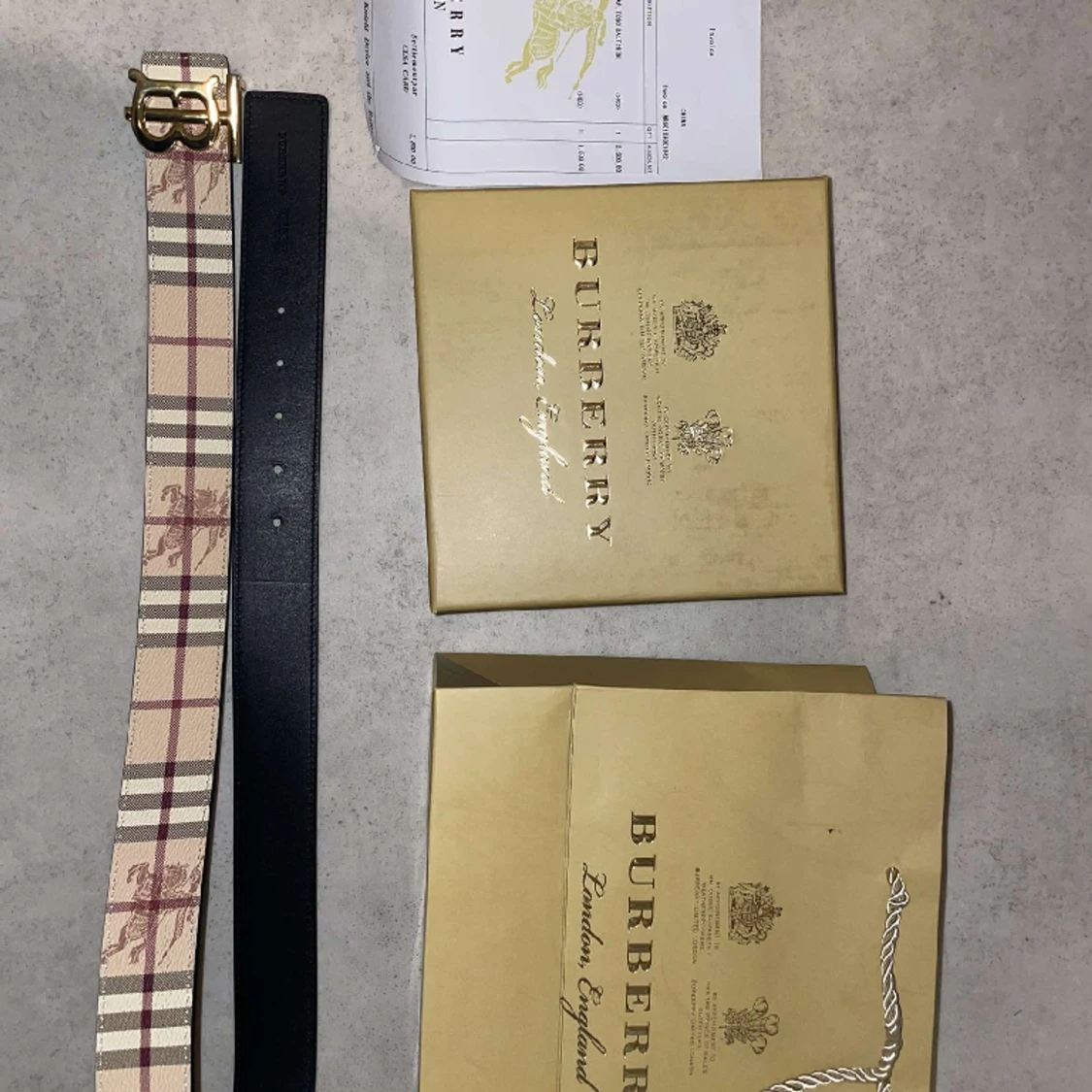 Burberry bälte 
