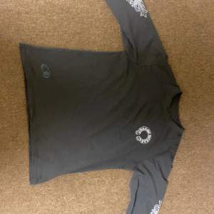 Long sleeve chromehearts knappast använd M-L STORLEK