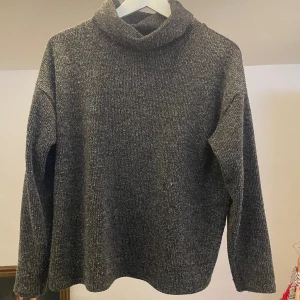 stickad tröja  - stickad polotröja🫶🏼