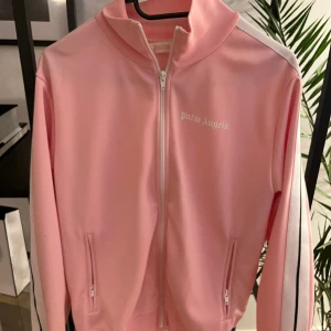 Palm angels tröja - Rosa palm angels tröja som knappt är använd.