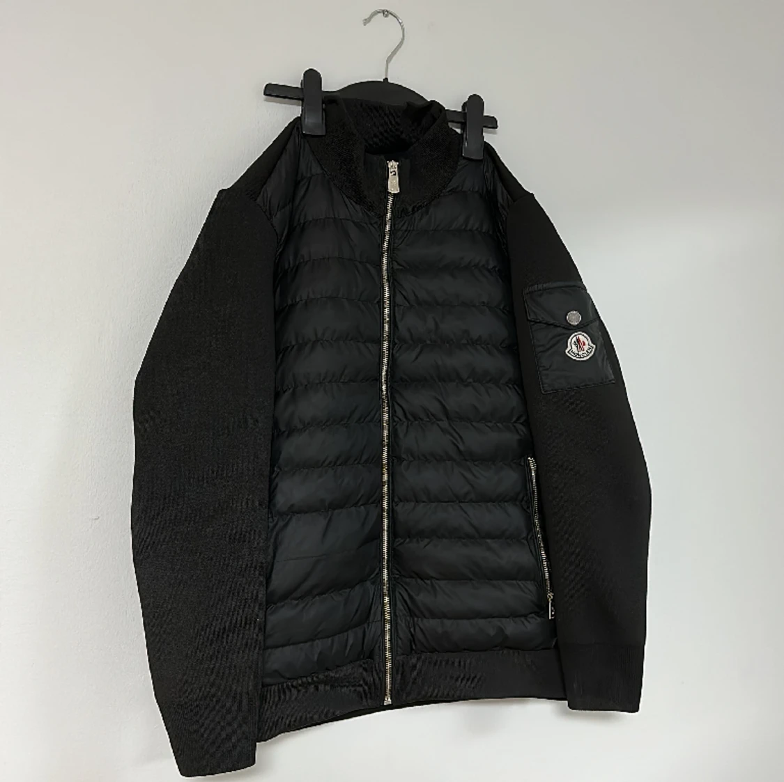 Moncler cardigan storlek S