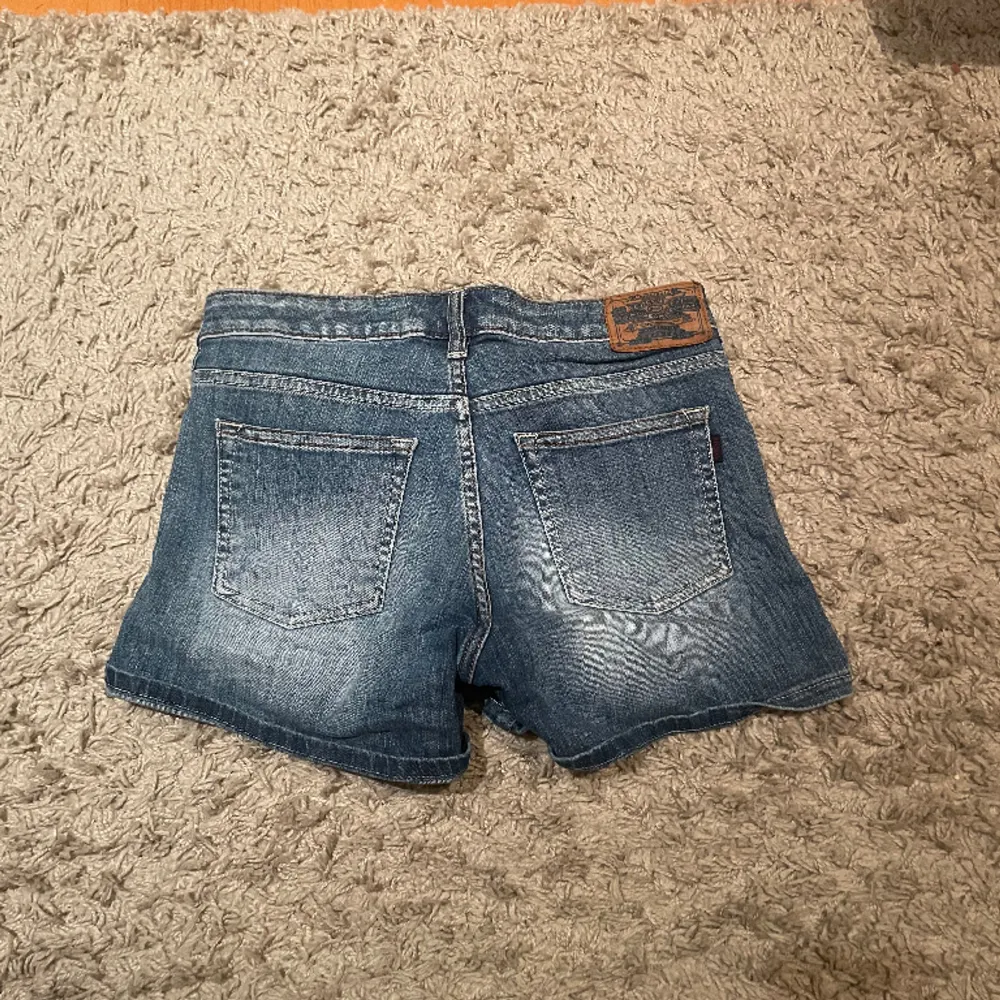 Shorts från Crocker. Köp för 40kr eller köp 5 par shorts från mig för 150kr.. Shorts.