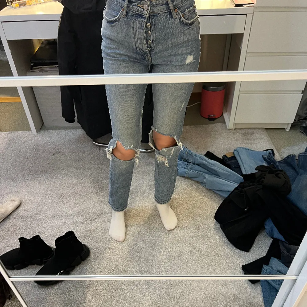 Gina tricot jeans storlek 34. Jeans & Byxor.
