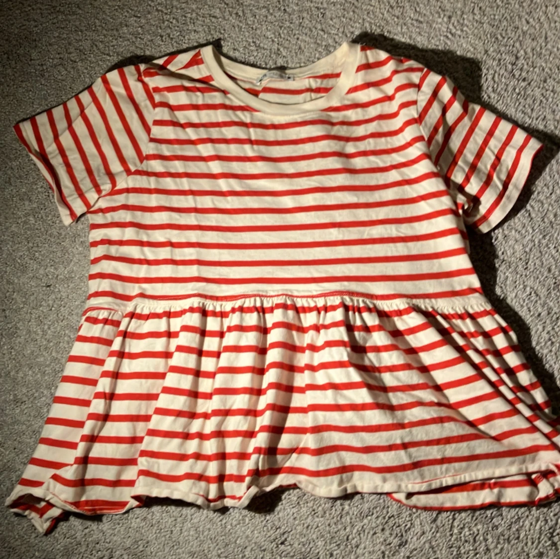 Snygg tröja i nyskick - 90