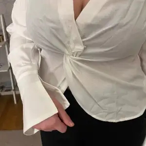 Skjortblus med knytning 😍