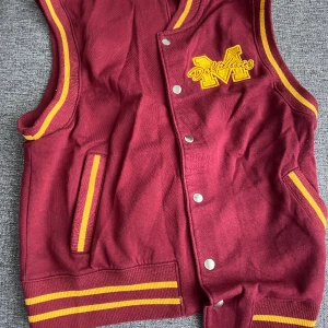 Basket tröja - Jätt fin använd 1 gång 