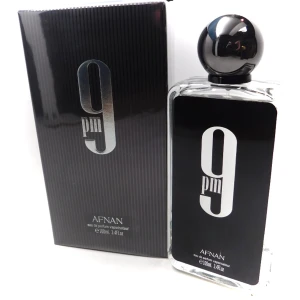 Afnan 9PM Parfym  - Klon av JPG Ultra Male. Riktigt fin doft.  Cirka 95% kvar av 100 ml. Nypris 500 kr, mitt pris 450 då den inte är full och kartong ej följer med. Fraktas dock i alternativ låda, alltså ingen risk. 