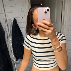 Randig topp - Fin kort randig topp från zara💕knappt använd