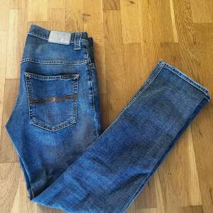 Säljer ett par nudie jeans i storlek 30/32 | skick 8/10 | hör av dig om du har några frågor eller funderingar
