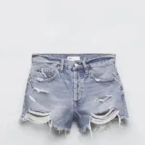 Zara shorts köpta på plick men passade inte mig! 💗