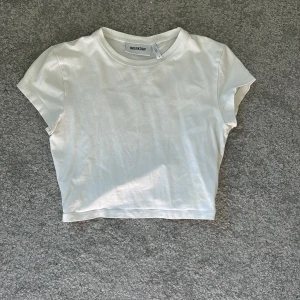 Vit crop top - Söt vit topp, bra basplagg