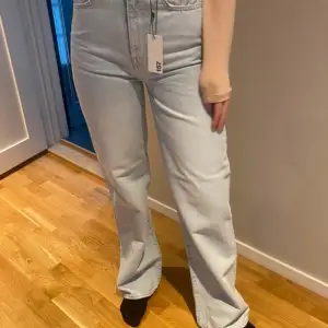 Helt nya vida jeans från Lager157🫶🏼 jag har storlek s och är 168 cm🫶🏼