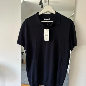 Finstickad tröja  - Helt ny med prislapp kvar. 