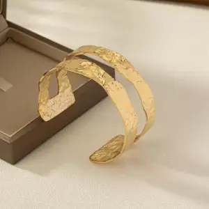 Guld armband 