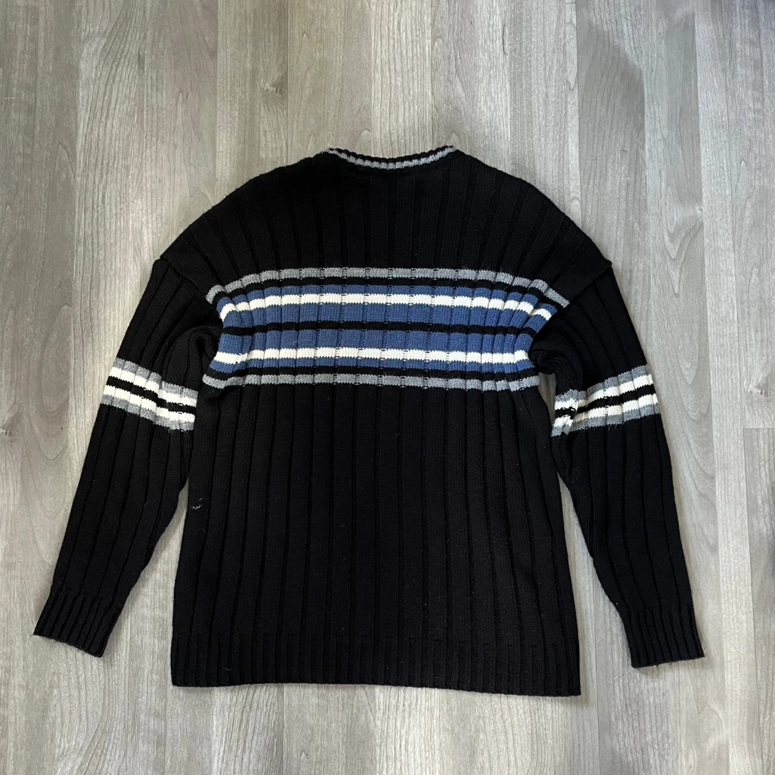 Stickad tröja  - 92