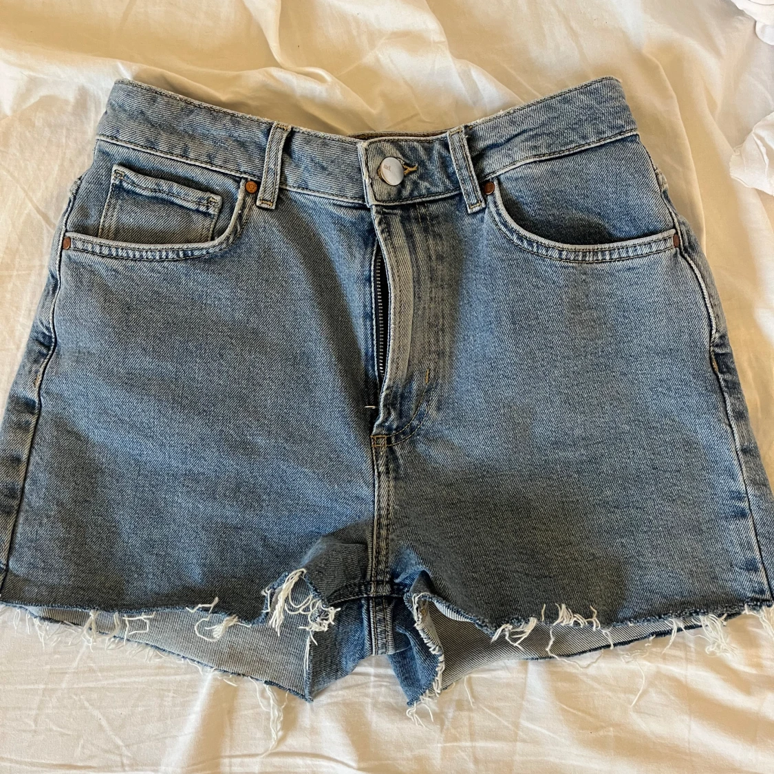 Blå jeansshorts 