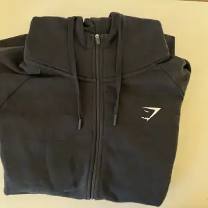Oversized hoodie från Gymskark. Knappt använd. Har 2 fickor!☀️
