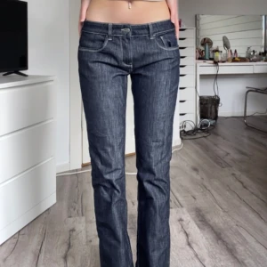 Lågmidjade jeans - Från Tommy Hilfiger! Storlek 30/34🤍knappt använt