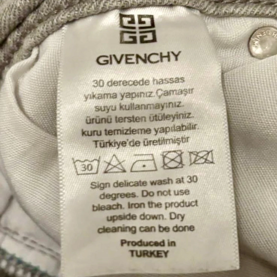 Givenchy jeans 32W  29L - 92