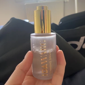 Idawarg tanning drops - Tanning dropps ifrån idawarg, ny pris 199kr . Använd men forf mycket kvar 