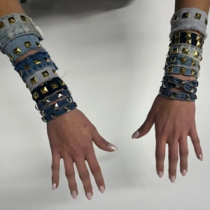 Jeansarmband - Intressekoll på våra nitarmband. Skriv vid intresse💗💗