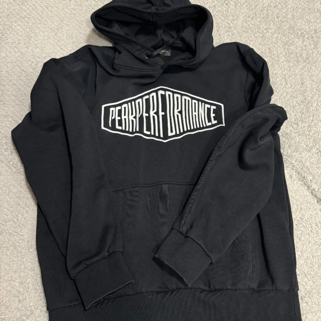 Peak performance hoodie  - 90
