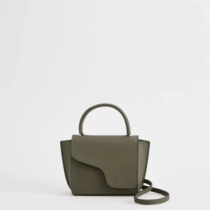 Söker! - Söker en atp atelier väska i helst färgen turtle (ljus grön). Kontakta mig om ni säljer!