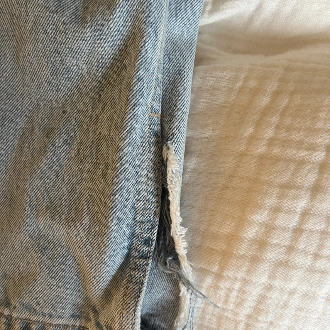 Populära midwaist jeans från Zara med slits!❤️‍🔥 - 91