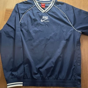 Nike sportswear - Väldigt fint vintage skick!