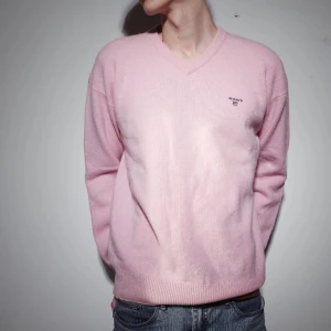 Gant knit V-neck - Sjukt skön tröja. Storlek Large.  Modell: 186cm