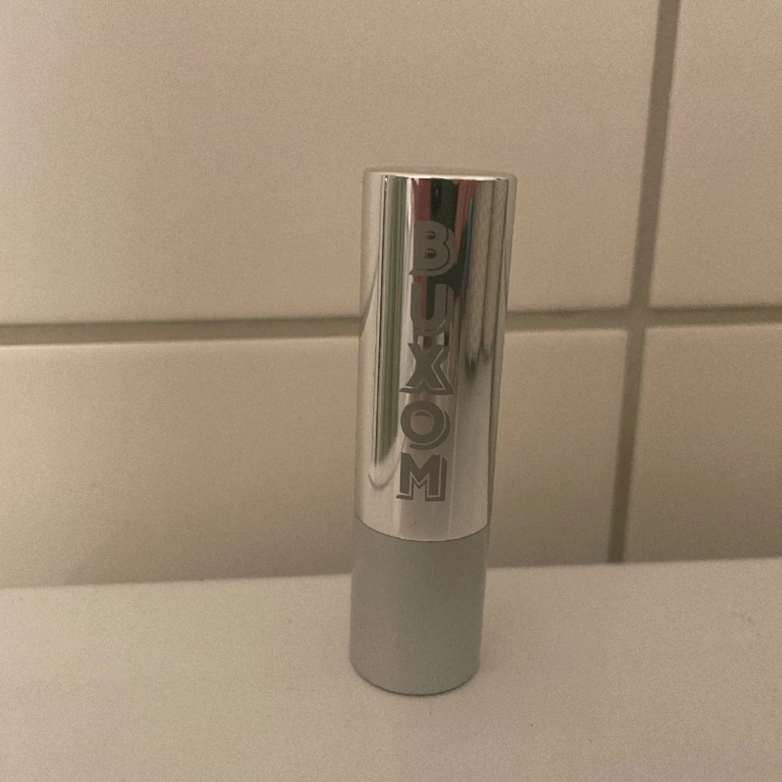 Buxom läppstift Angel