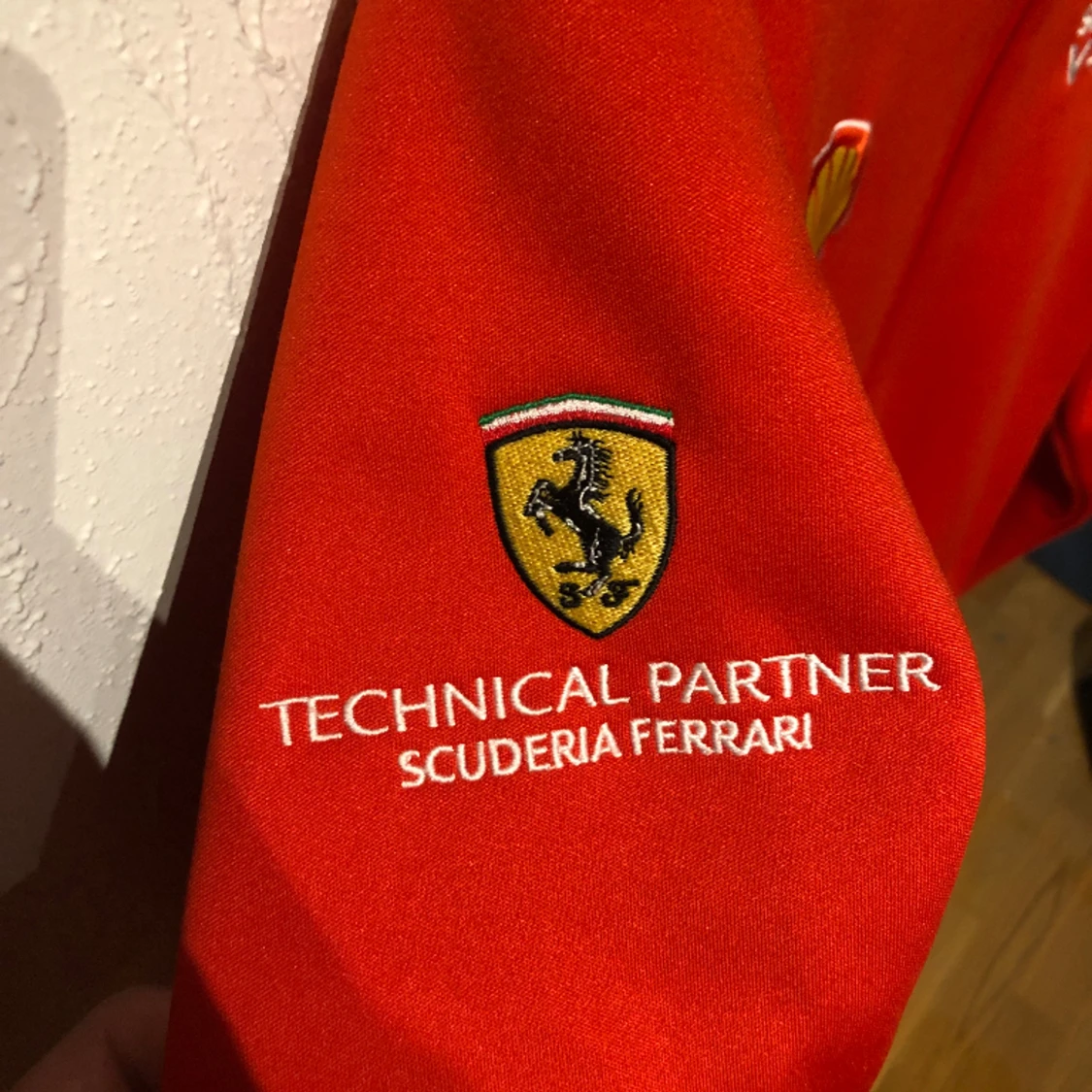 Shell Ferrari Tröja storlek M - 90