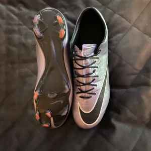Fotbollsskor nike - Nike mercurial vapor 10, storlek 42 