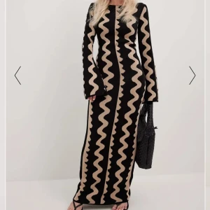 Nakd klänning - Fin Nakd klänning köptes nyligen. Har aldrig använt ny med prislapp kvar.