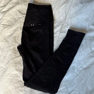 Astani tights - Jättesköna svarta tights, använt skick