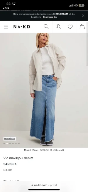Lång jeans kjol - Hej, säljer en helt ny kjol från NAKD . Köpte för 550 storlek 38. Helt ny med prislapp på. Köpte två storlekar 38 passade inte mig.
