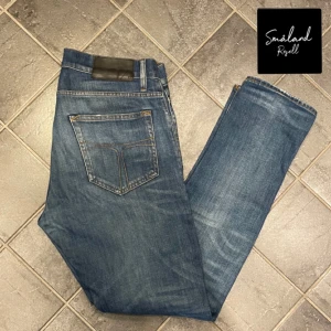 Tiger of sweden jeans - Tiger of sweden jeans i modellen pistolero 💯 | Skick: 8/10⭐️ | Storlek: 30/32📏|Modellen på bilden är ca 185 för referens| Pris: 249kr 💰 (diskuterbart) Hör av er vid minsta fundering!☺️