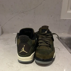  storlek 38-39 - Jordan 4s olives använd 1-4 gånger 