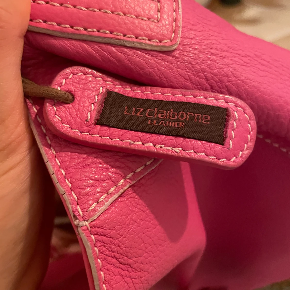 Rosa skinnväska - 91